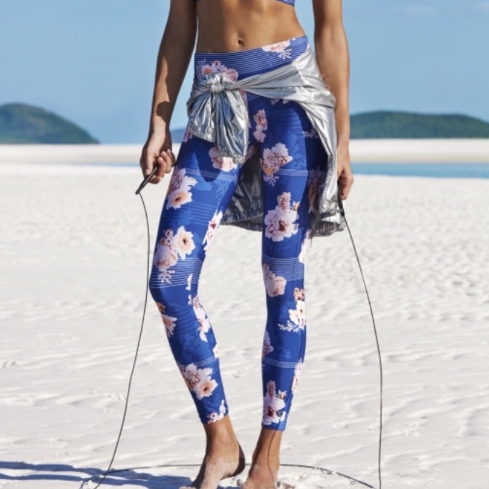 Women’s Seafolly Size Medium Workout Leggings